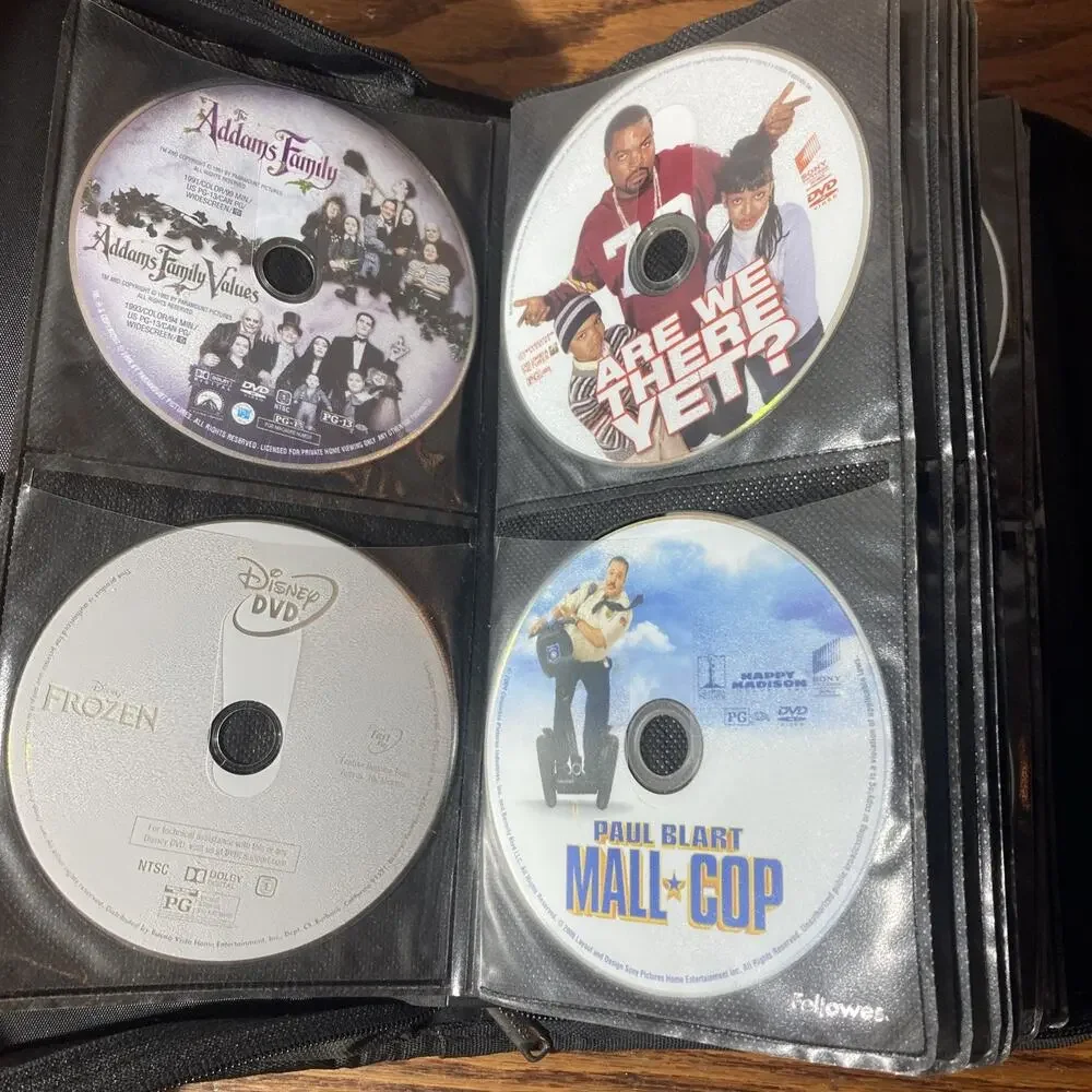 Cd Case Comes With 80 DVDS holds 80 pocket CDs / dvd storage